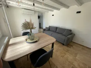 Refurbished farmhouse, 10 minutes from Uzès, Pont du Gard - Image 3