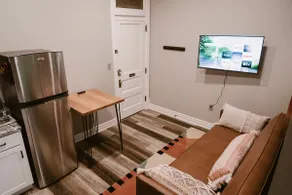 Tango Suite - 1BR/1BA Downtown Clarion - Image 2