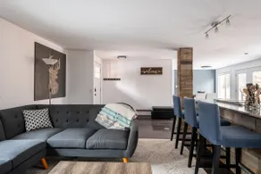 Cozy 3-BR house w/ EV charger & trailer parking - Image 5