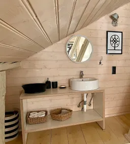 Spacious one bedroom apartment in old town . - Image 4