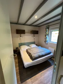 Cozy cottage with hot tub - Image 3