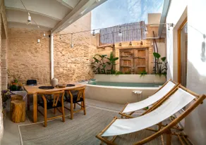 Design house with swimming pool near the sea - Image 2