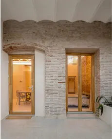 Design house with swimming pool near the sea - Image 5