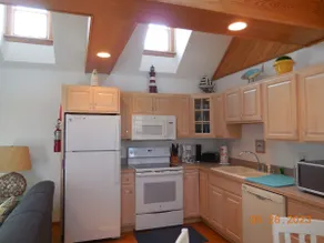 CV2A- Bright 1st floor condo unit w/shared pool! - Image 5
