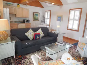 CV2A- Bright 1st floor condo unit w/shared pool! - Image 3