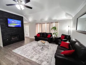 4BD solarPower Modern Retreat-EV Charger+Game Room - Image 2