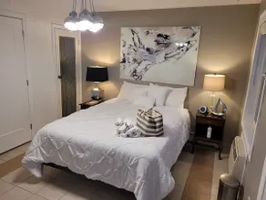 Spacious City Central Apartment on Quinpool Road - Image 2