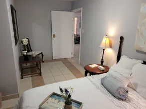 Spacious City Central Apartment on Quinpool Road - Image 4