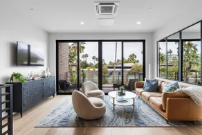 RockStar Townhome w/Roof Deck Resort Pool Access - Image 3