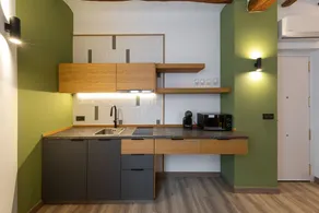Lovely loft with an island bathtub - Image 5