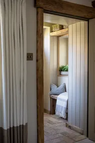 A picturesque cottage in the heart of Kingham - Image 3
