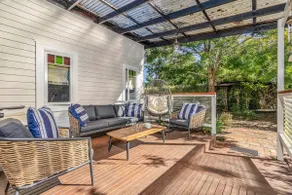 Willow Tree Cottage in Bustling Creative Bundanoon - Image 2