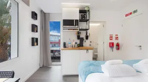11/ The Jolie - Apartments by The Ocean - Image 3