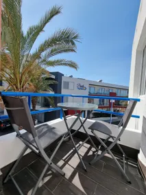 11/ The Jolie - Apartments by The Ocean - Image 4