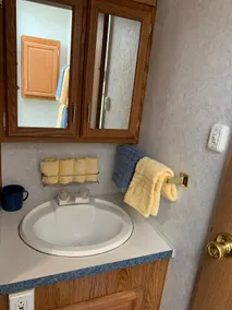 Adorable 1-Bedroom Camper - Image 3