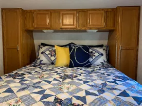 Adorable 1-Bedroom Camper - Image 5