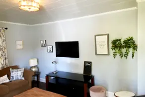 David's Place, cozy 3 bd 2ba, in a private area. - Image 3