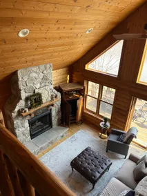 Cozy lake front cabin with 5 bedrooms and 3 baths - Image 2