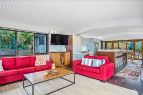Fuller Holidays - Belongil Beachside Cottage - Image 3