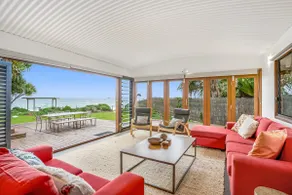 Fuller Holidays - Belongil Beachside Cottage - Image 2