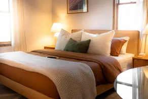 Central Luxury Home - Image 5