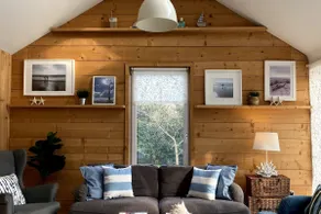 Stunning, Spacious and Bright Beach Cottage - Image 2