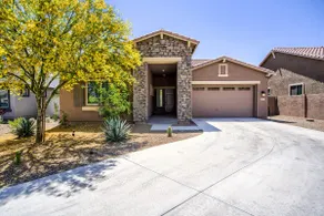 NEW!! GORGEOUS 4 Bed Desert Oasis with Pool! - Image 3
