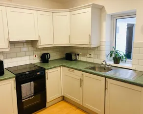 Cosy House, Lisburn Road - Image 4