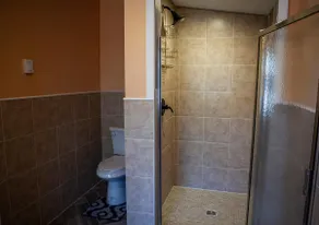 2BR with deck and beautiful views. Free parking #2 - Image 4