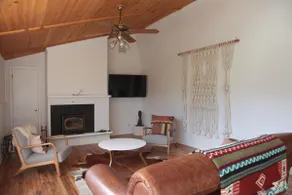 Magnolia Mountain Getaway - Image 4