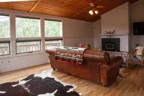 Magnolia Mountain Getaway - Image 5