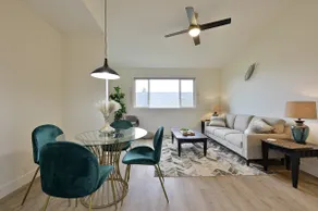 Modern Upstairs Loft - Newly Renovated! - Image 2