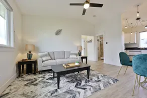 Modern Upstairs Loft - Newly Renovated! - Image 5