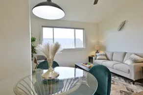 Modern Upstairs Loft - Newly Renovated! - Image 4