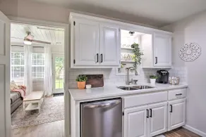 Freshly Updated! Relaxing King Suite River & Lakes - Image 5