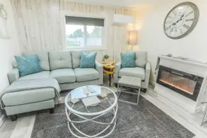 Adorable Cottage, King Size Bed, Clean and Cozy - Image 5