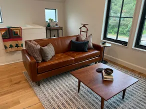 Harriet Carriage House Adorable 1BR with fireplace - Image 2
