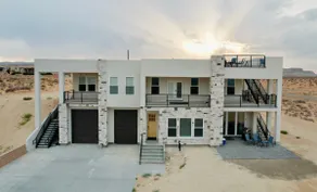 Large Luxury Lake View House w/ Beautiful Sunsets - Image 2
