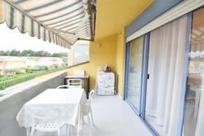 M263 - Marcelli, three-room apartment with portico facing the sea - Image 3