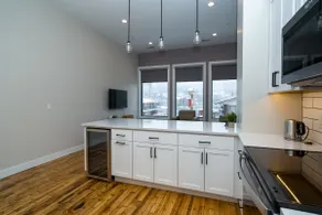 Luxury Stay DT Houghton 2 Bed, 1 Bath Suite C - Image 4