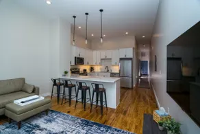 Luxury Stay DT Houghton 2 Bed, 1 Bath Suite C - Image 3
