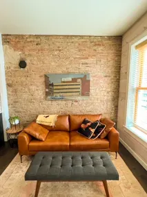Hip Warren Street Apartment - Image 2