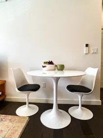 Hip Warren Street Apartment - Image 3