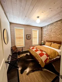 Hip Warren Street Apartment - Image 5