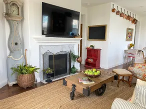 Bay View Beauty with Fireplace - Image 4