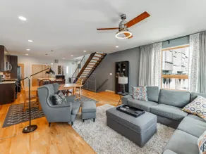 Uptown Townhouse, Rooftop Terrace, 3 Story, 2 Bed - Image 4