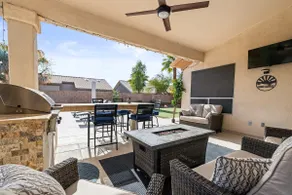 Stylish Phoenix Sanctuary w/ Outdoor Oasis, 5 bedr - Image 4