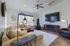 Stylish Phoenix Sanctuary w/ Outdoor Oasis, 5 bedr - Image 3