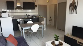 Appt 2/4 pers, 10 mins from airport, 17 mins from Lyon - Image 5