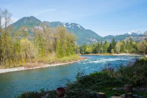 Quick City Getaway -A-Frame on the River - Hot Tub - Image 2